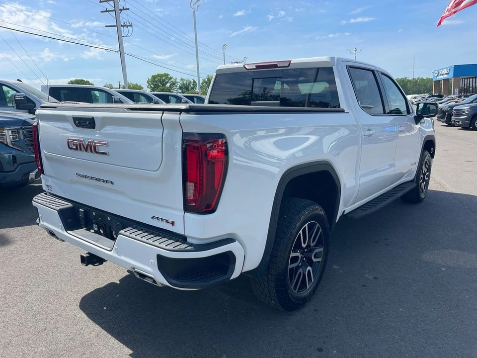 2023 GMC Sierra 5th Gen - Image 5 of 12
