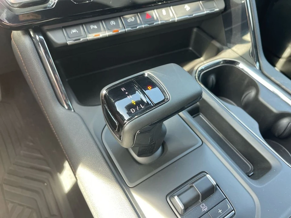 2023 GMC Sierra 5th Gen - Image 18 of 21
