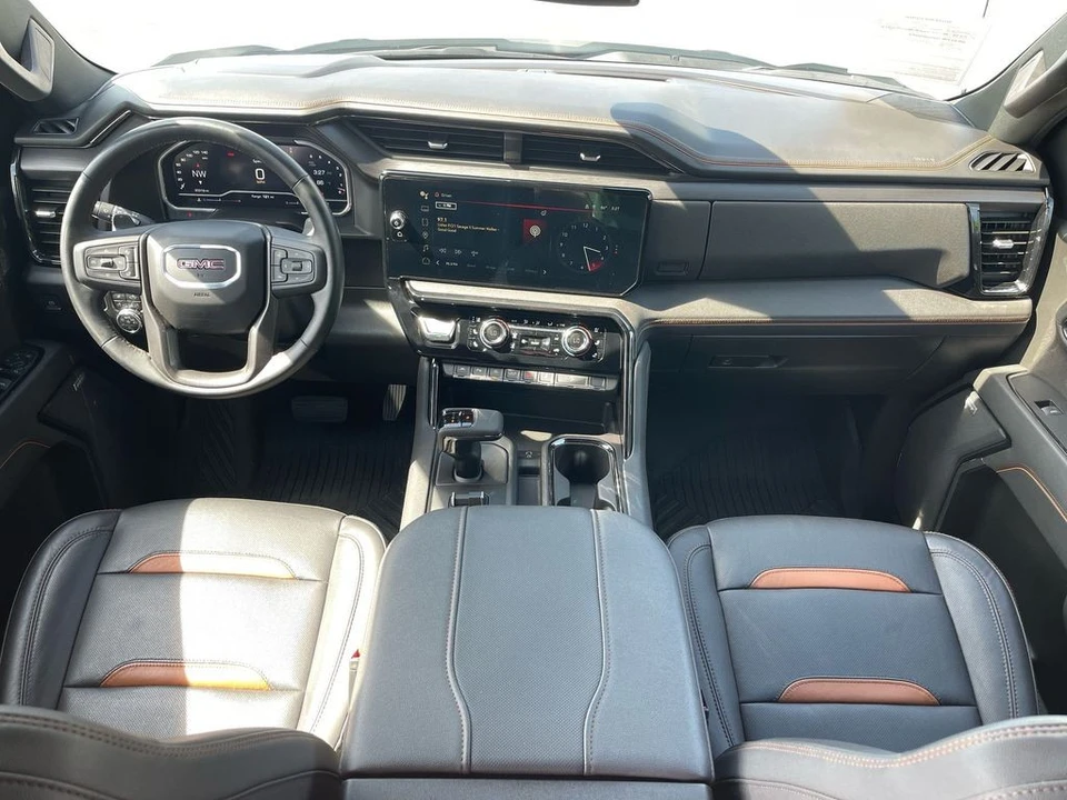 2023 GMC Sierra 5th Gen - Image 14 of 21