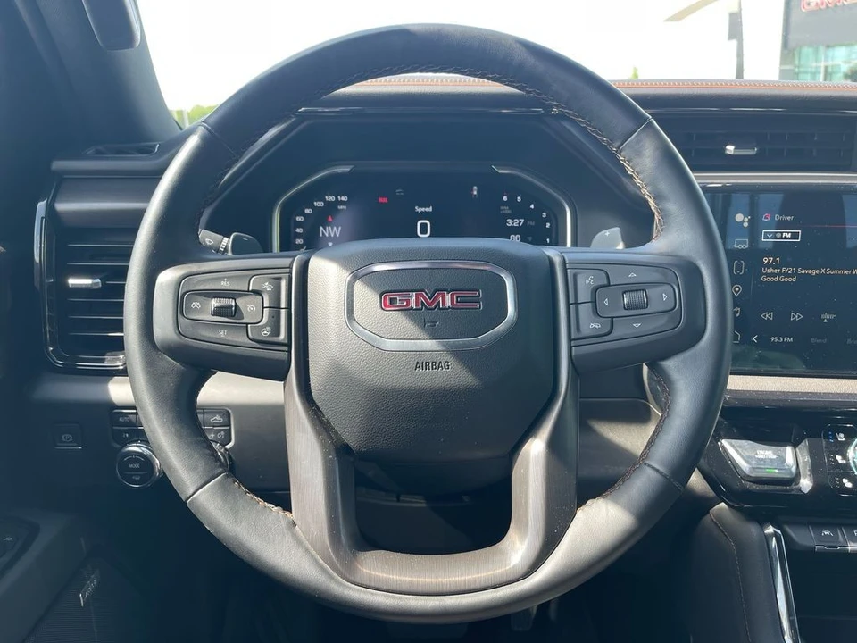 2023 GMC Sierra 5th Gen - Image 15 of 21
