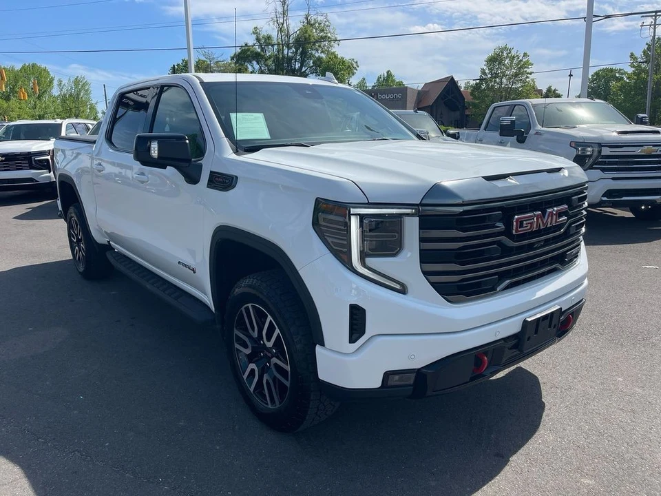 2023 GMC Sierra 5th Gen - Image 7 of 21