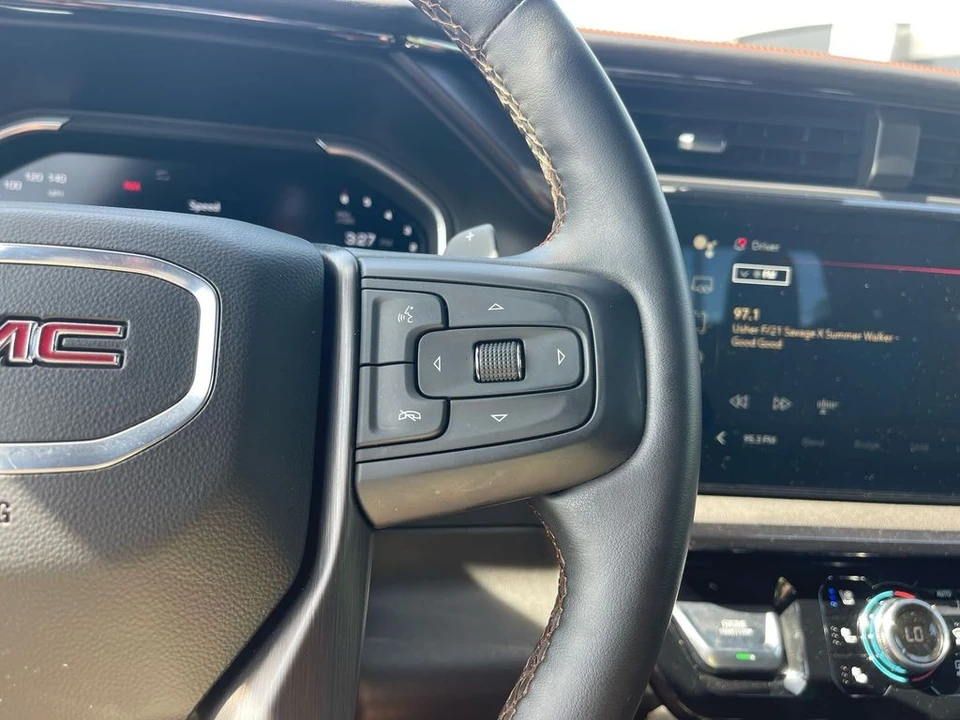 2023 GMC Sierra 5th Gen - Image 17 of 21