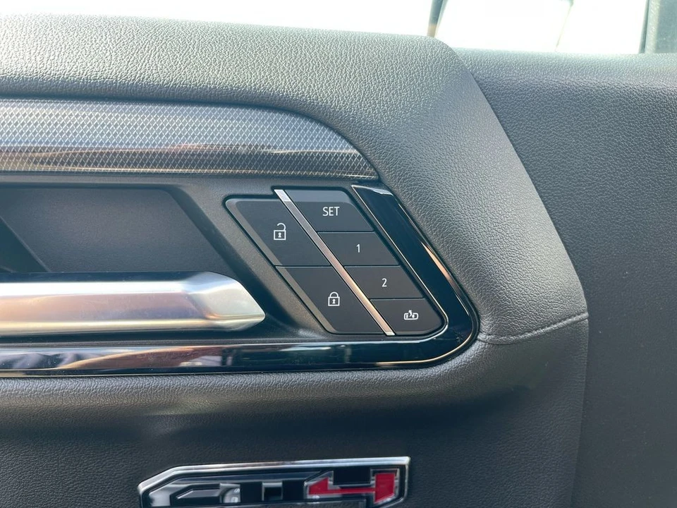 2023 GMC Sierra 5th Gen - Image 11 of 21