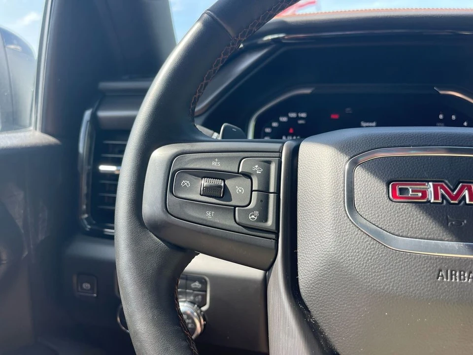 2023 GMC Sierra 5th Gen - Image 16 of 21