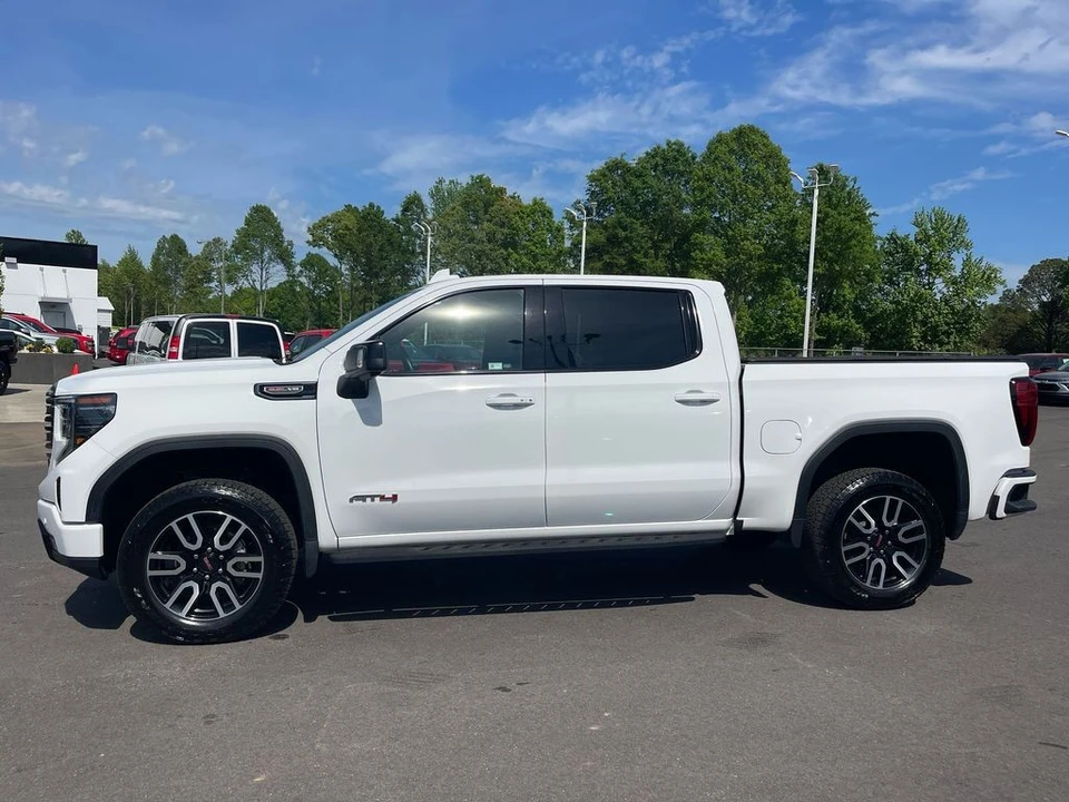 2023 GMC Sierra 5th Gen - Image 2 of 12