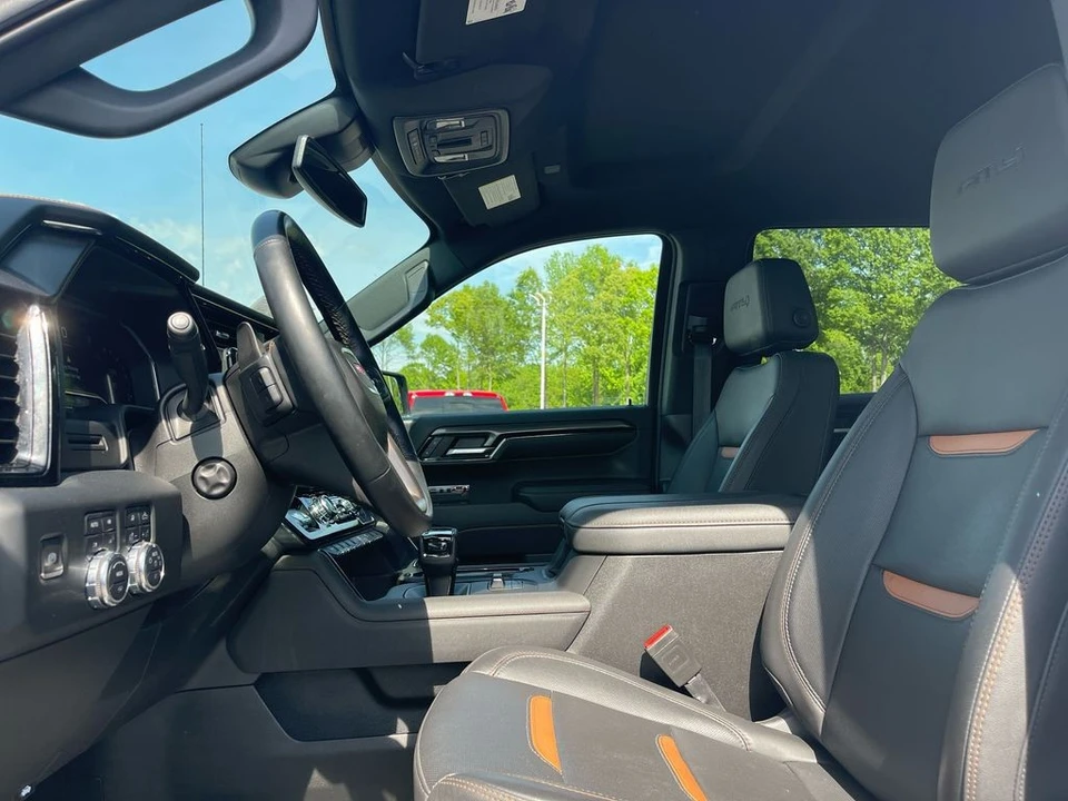 2023 GMC Sierra 5th Gen - Image 9 of 12