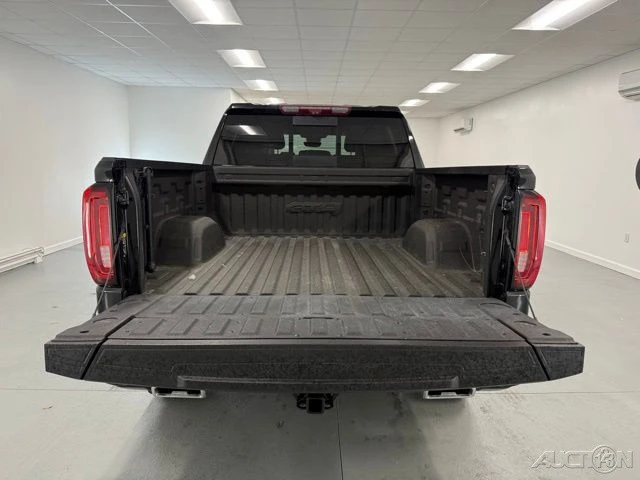 2023 GMC Sierra 5th Gen - Image 8 of 20
