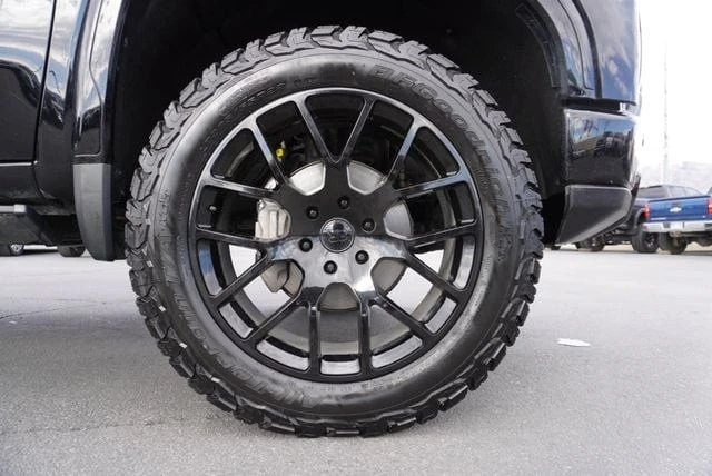 2023 GMC Sierra 5th Gen - Image 17 of 21