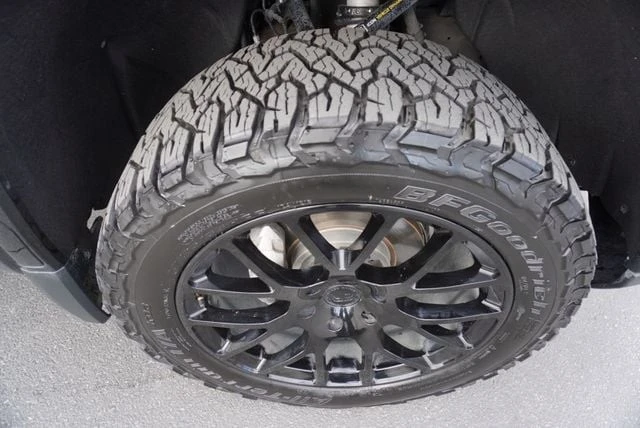 2023 GMC Sierra 5th Gen - Image 18 of 21