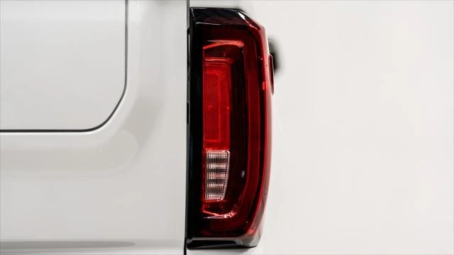 2023 GMC Sierra 5th Gen - Image 17 of 21