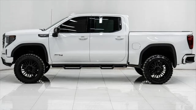 2023 GMC Sierra 5th Gen - Image 11 of 21