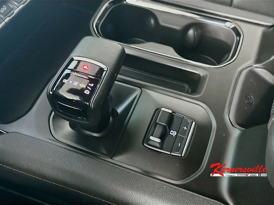 2023 GMC Sierra 5th Gen - Image 16 of 21
