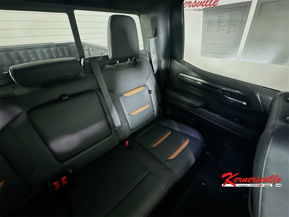 2023 GMC Sierra 5th Gen - Image 14 of 21