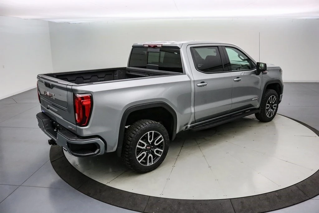 2023 GMC Sierra 5th Gen - Image 5 of 21
