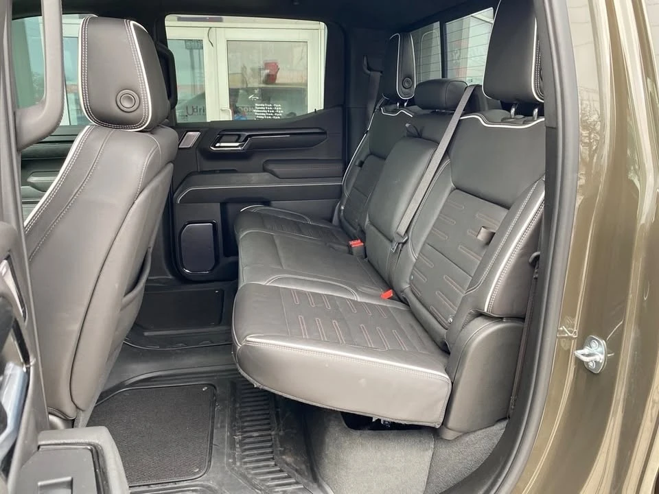 2023 GMC Sierra 5th Gen - Image 9 of 10