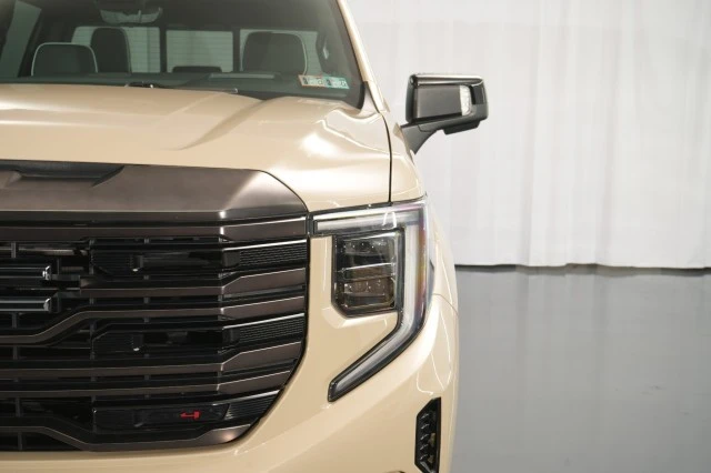 2023 GMC Sierra 5th Gen - Image 13 of 21
