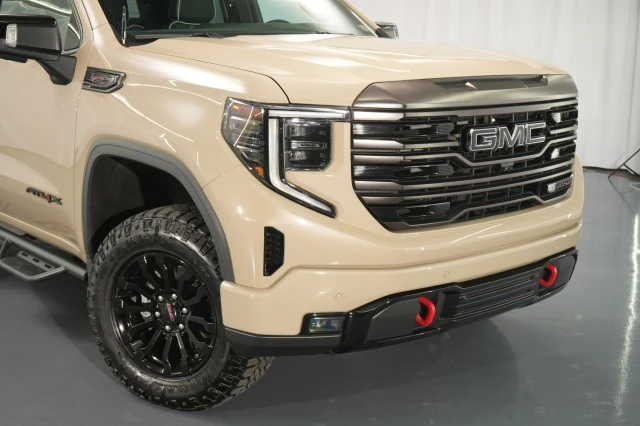 2023 GMC Sierra 5th Gen - Image 14 of 21