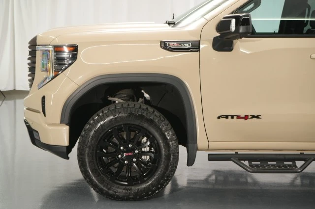 2023 GMC Sierra 5th Gen - Image 4 of 21
