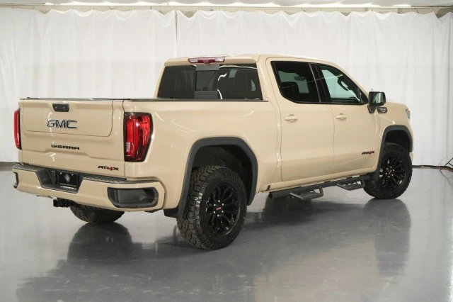 2023 GMC Sierra 5th Gen - Image 19 of 21