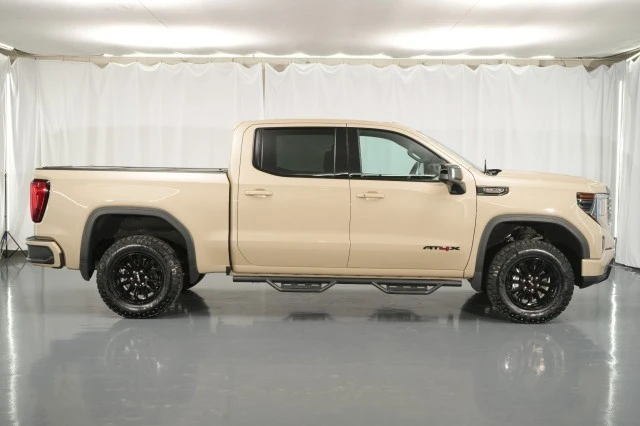 2023 GMC Sierra 5th Gen - Image 18 of 21