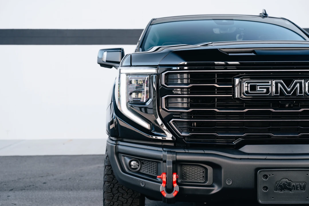 2023 GMC Sierra 5th Gen - Image 15 of 31