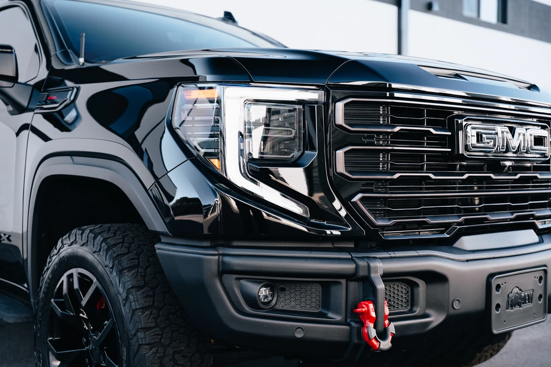 2023 GMC Sierra 5th Gen - Image 16 of 31
