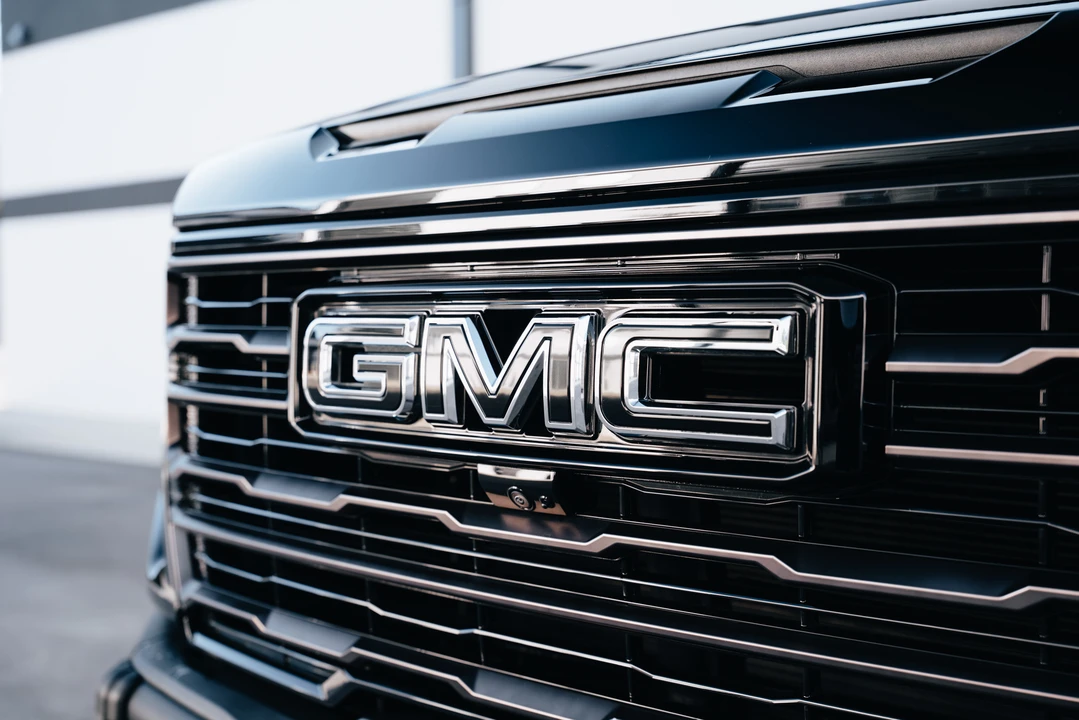2023 GMC Sierra 5th Gen - Image 19 of 31
