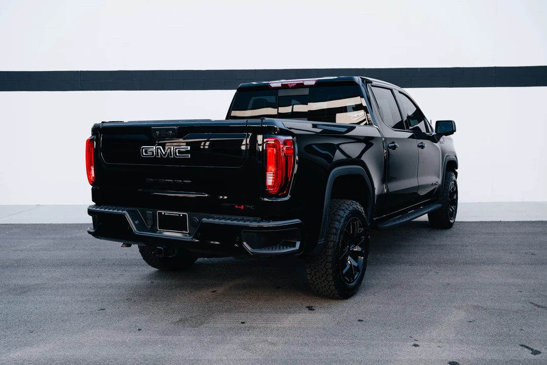 2023 GMC Sierra 5th Gen - Image 6 of 31