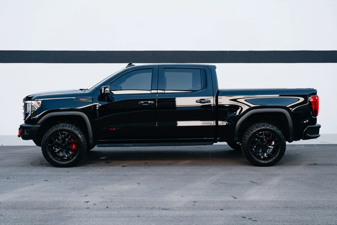 2023 GMC Sierra 5th Gen - Image 3 of 31