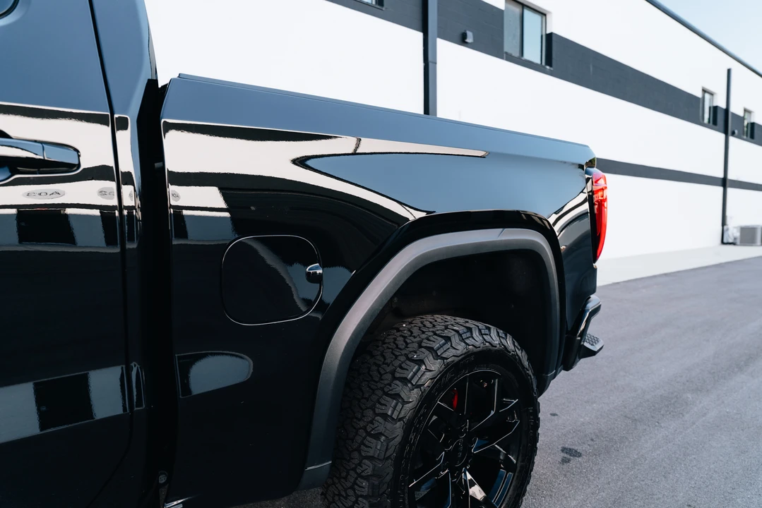 2023 GMC Sierra 5th Gen - Image 25 of 31