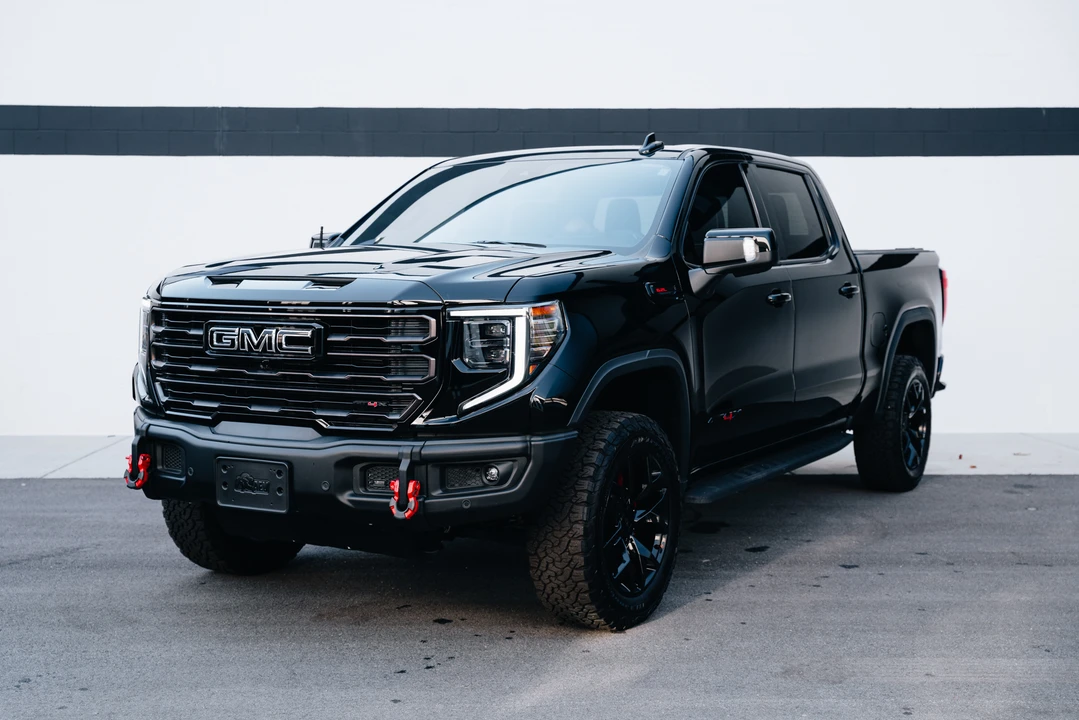 2023 GMC Sierra 5th Gen - Image 2 of 31