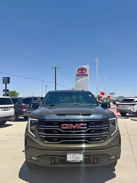2023 GMC Sierra 1500 Crew Cab AT4