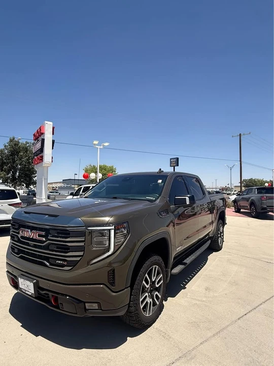2023 GMC Sierra 5th Gen - Image 2 of 12