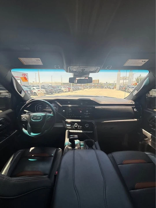 2023 GMC Sierra 5th Gen - Image 10 of 12