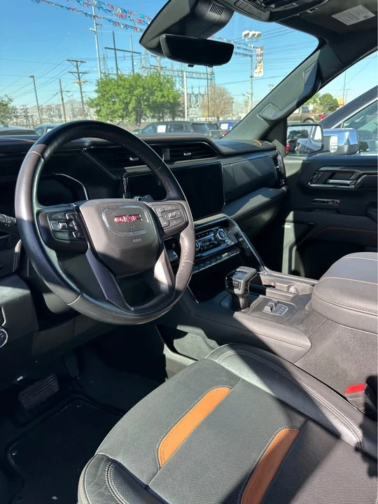 2023 GMC Sierra 5th Gen - Image 2 of 3
