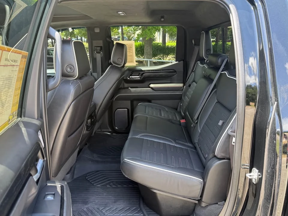 2023 GMC Sierra 5th Gen - Image 10 of 17