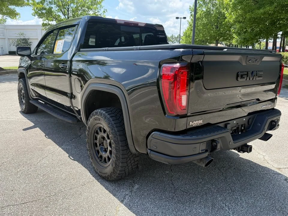 2023 GMC Sierra 5th Gen - Image 11 of 17