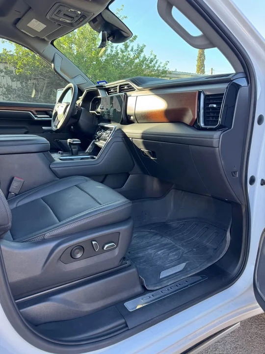 2023 GMC Sierra 5th Gen - Image 14 of 16