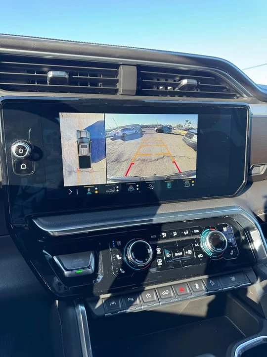 2023 GMC Sierra 5th Gen - Image 11 of 16