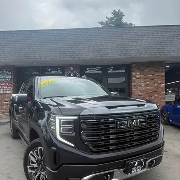 2023 GMC Sierra 1500 Crew Cab Denali Ultimate Pickup 4D 5 3/4 ft