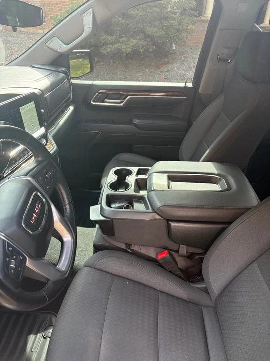 2023 GMC Sierra 5th Gen - Image 11 of 14