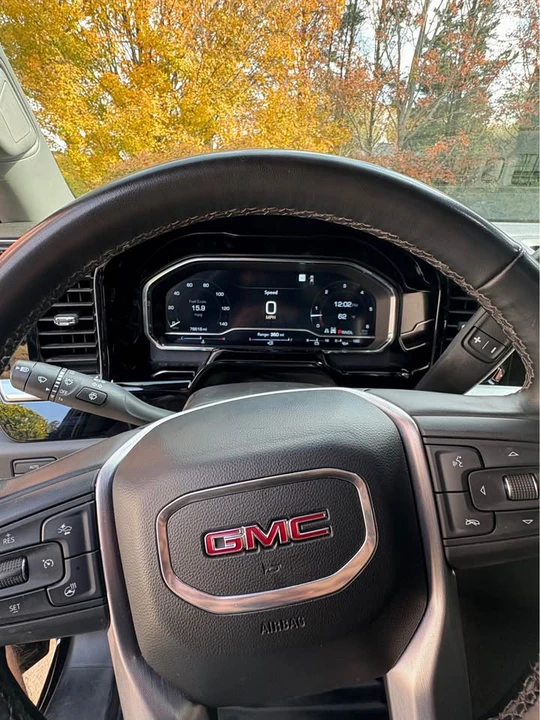2023 GMC Sierra 5th Gen - Image 4 of 14