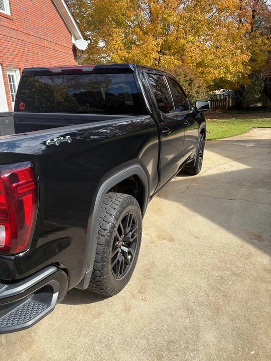 2023 GMC Sierra 5th Gen - Image 13 of 14