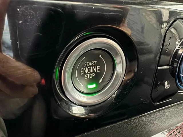 2023 GMC Sierra 5th Gen - Image 17 of 21