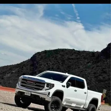 2023 GMC Sierra 1500 SLT Crew Cab