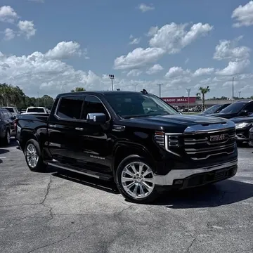 2023 GMC Sierra 1500 Crew Cab SLT