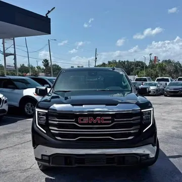 2023 GMC Sierra 1500 Crew Cab SLT Pickup 4D 6 1/2 ft