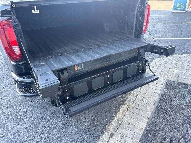 2023 GMC Sierra 5th Gen - Image 11 of 12