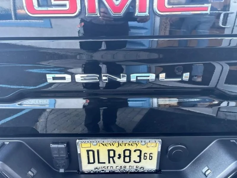 2023 GMC Sierra 5th Gen - Image 9 of 12