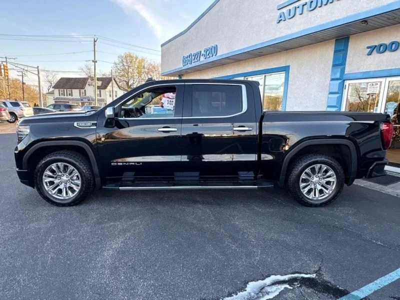 2023 GMC Sierra 5th Gen - Image 4 of 12